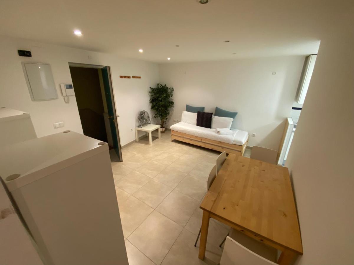 Centrico Apartamento En Embajadores Apartment Madrid Exterior photo
